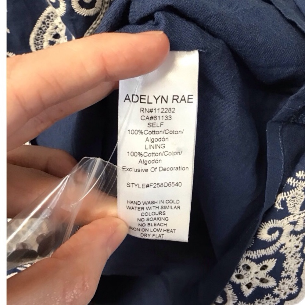 Adelyn Rae Dress - Picture 5 of 6